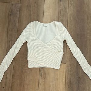Abercrombie criss cross sweater